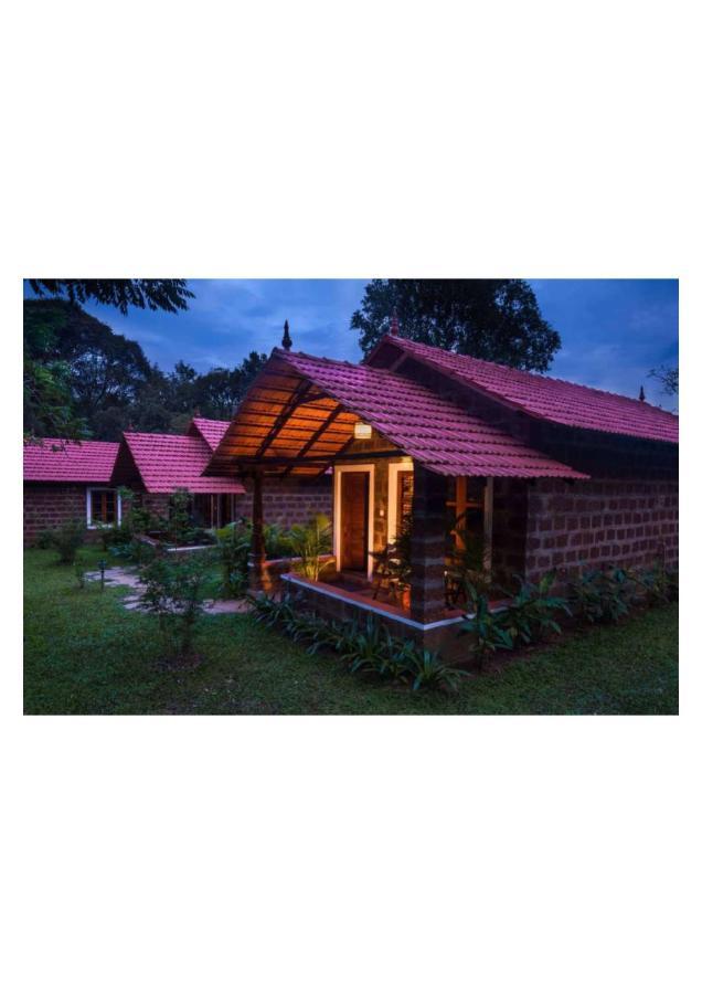 Hotel The Horse & Chariot Madikeri Exterior foto